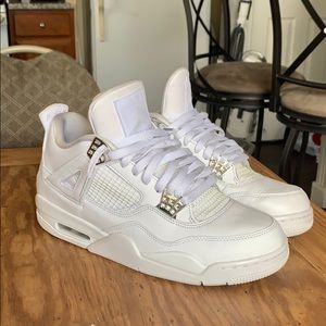 Jordan 4 pure moneys